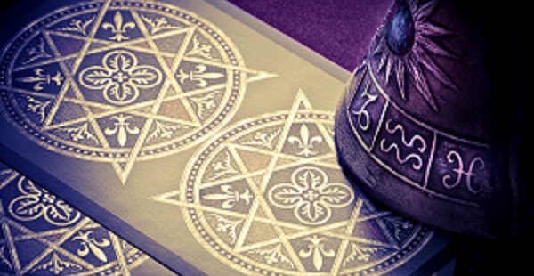 Você já realizou uma Consulta de Tarot Online? No Astrocentro você encontra os maiores profissionais!