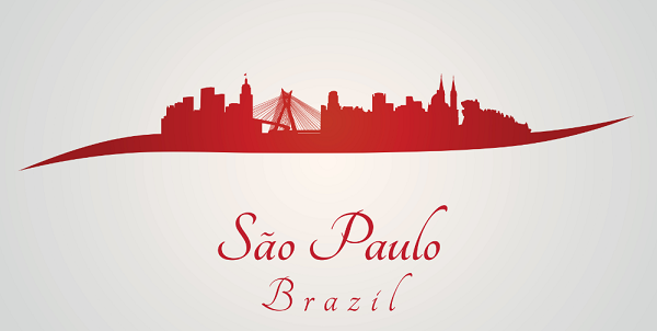 Os cartomantes do Astrocentro leem seu futuro amoroso com qualquer baralho de cartas