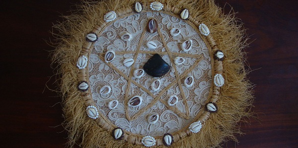 Qual o significado de Ejiokô no jogo de búzios?