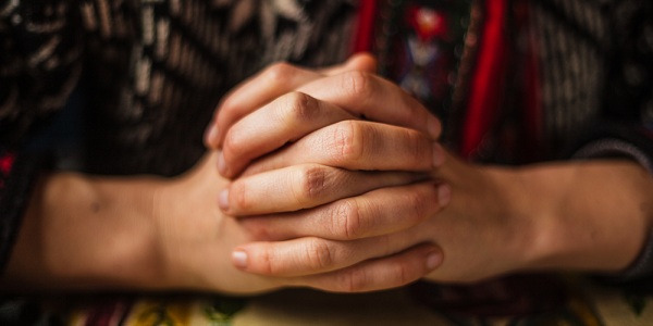 Conversar com médium online: como saber se é confiável?