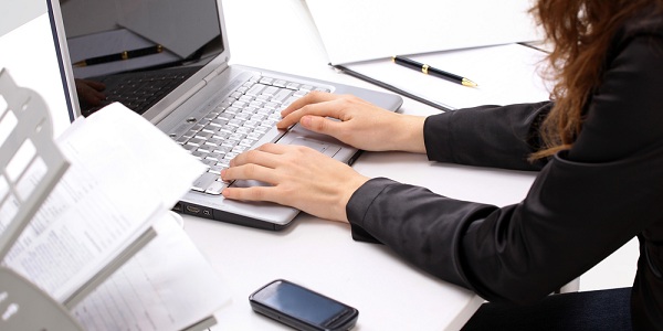 Astrocentro: o melhor portal da internet para consultar cartomantes online no Brasil.