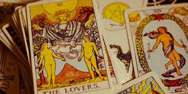 que pergunta fazer numa consulta de tarot