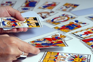 Jogos de Tarot do Amor: jogue online sem pagar nada e consulte-se com  tarólogos em tempo real - Blog Astrocentro