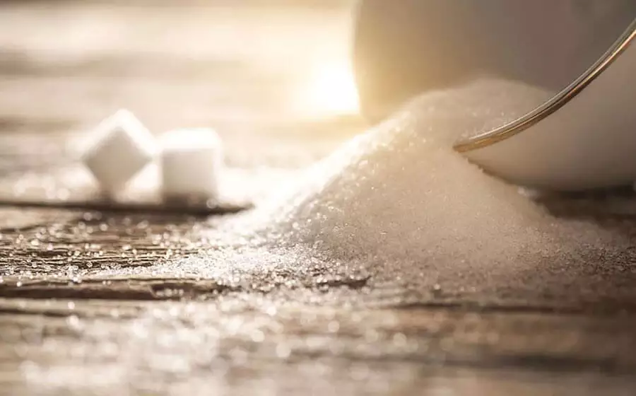 7 tipos de banho de açúcar para alcançar amor, dinheiro, felicidade e paz