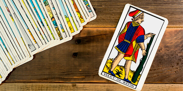 Valete de Paus no Tarot – Novos caminhos e sonhos realizados