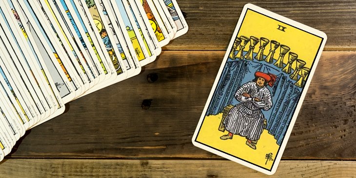 Nove de Copas no Tarot – Qual é o significado dessa carta?