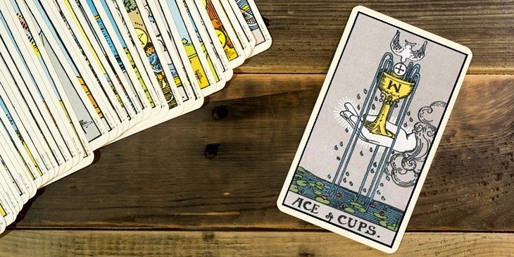 Ás de Copas no Tarot – Conheça os começos trazidos por essa carta