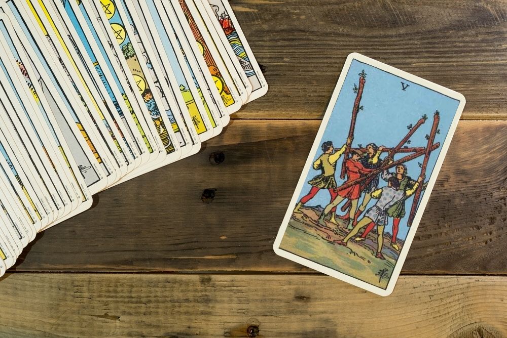5 de paus tarot