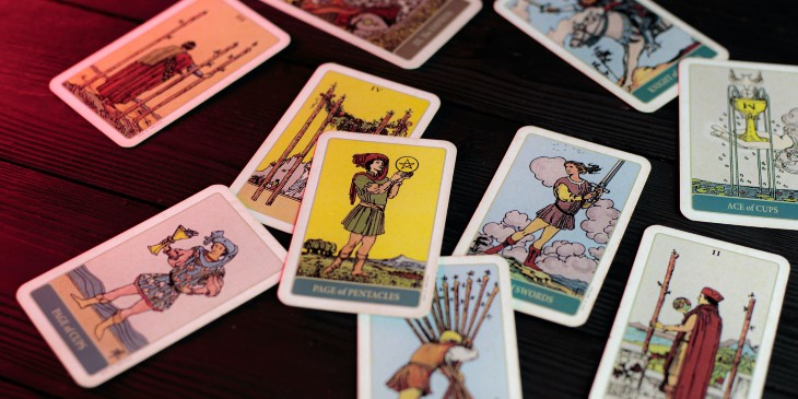 Jogue cartas de Tarot grátis e consiga respostas na hora para dúvidas no  amor e na carreira - Blog Astrocentro
