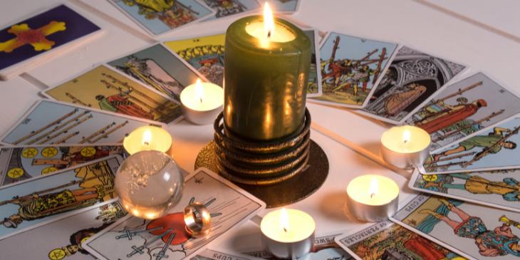 Como o tarot pode ajudar a resolver problemas?