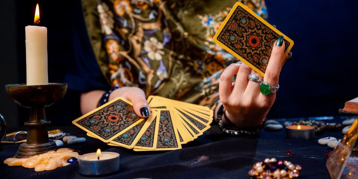 Horóscopo através de jogo de cartas – Desvende seu futuro