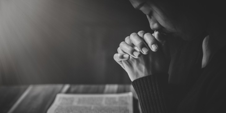 Oração das mãos ensanguentadas de jesus